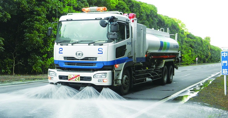 散水車