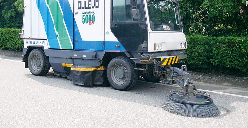 Road cleaning trucks