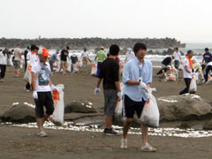 鹿嶋市海岸一斉清掃活動に参加