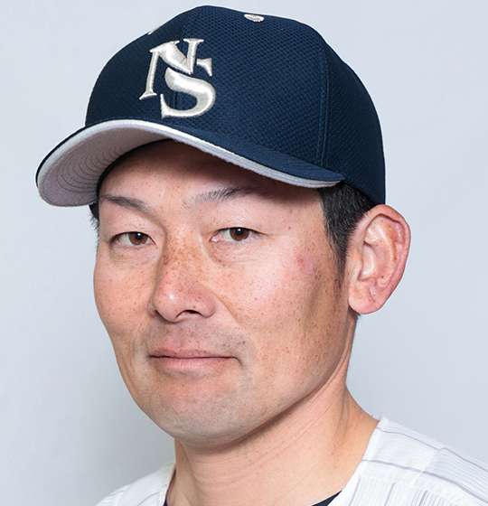 安徳　勝　コーチ
