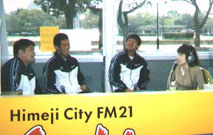 左から、永井選手、髙橋選手、岡泉選手、小林さん(イーグレひめじ特設スタジオにて)