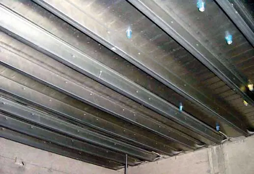 オフィスビル(逆打工法)