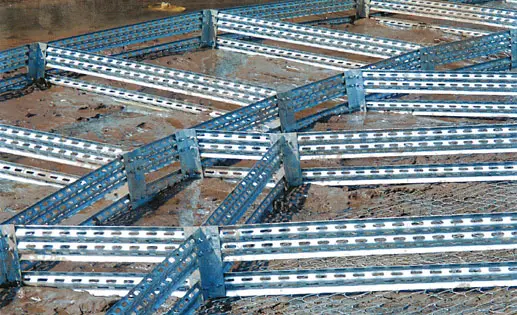 秋田県子吉川/三条地区掘削護岸工事