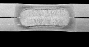 断面組織：1.6mm、めっき付着量70/70 g/m2 スポット溶接部の状態