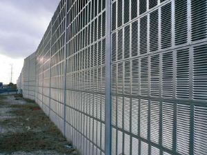 遮音壁（前面）