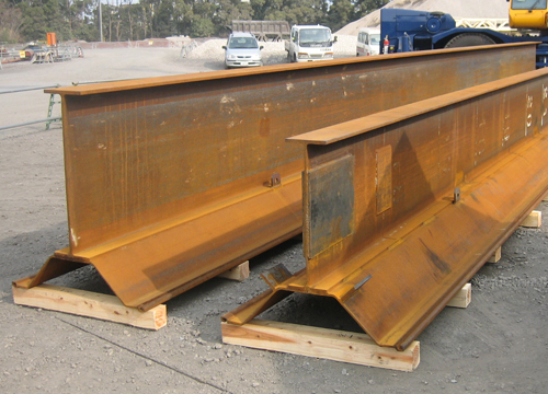Hat-type and H-shape combined high stiffnes steel sheet piles