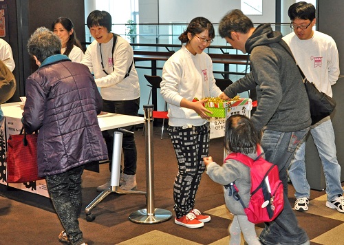 多くの方からご協力いただいた募金